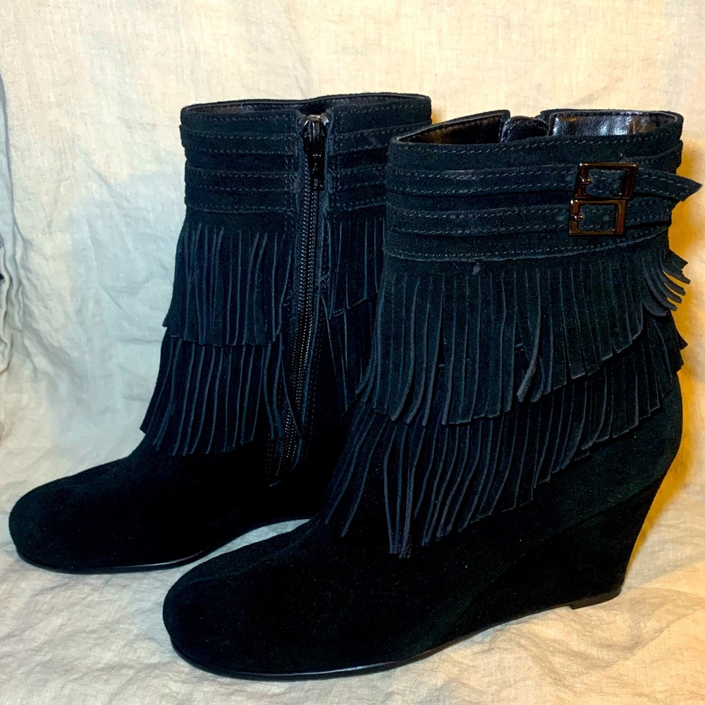 Aerosoles fringe ankle booties in black